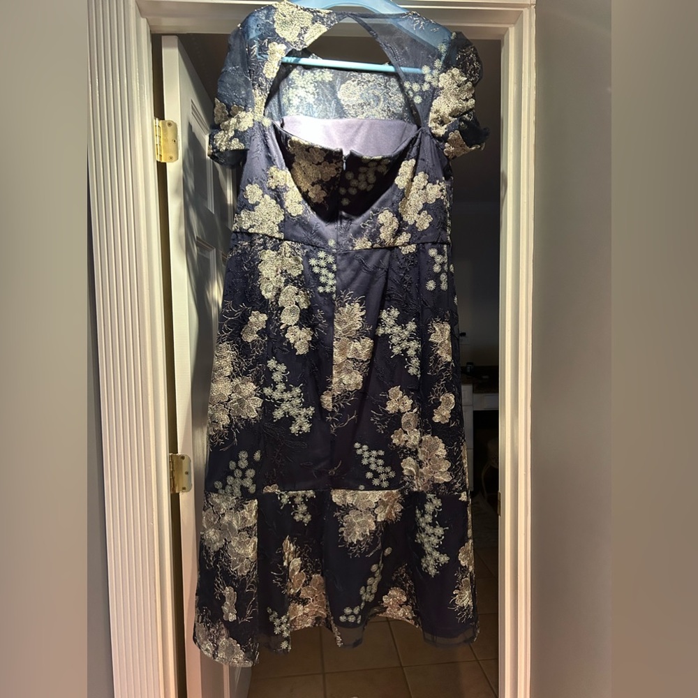 JS Collection dress - Picture 5 of 9